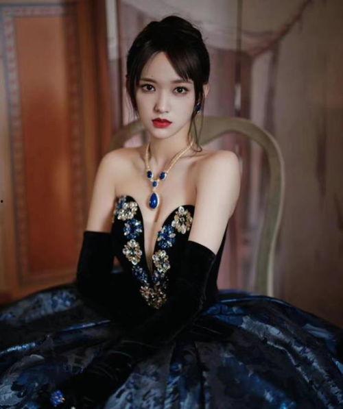 中国女明星实体娃娃,揭秘虚拟偶像的崛起与影响